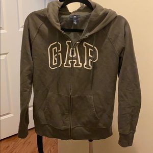 Gap sweatshirt